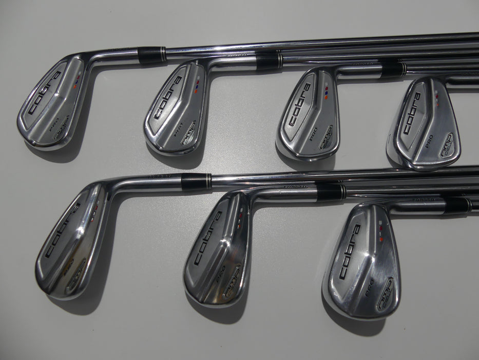 Cobra AMP Cell Pro Iron Set 4-PW Stiff Steel