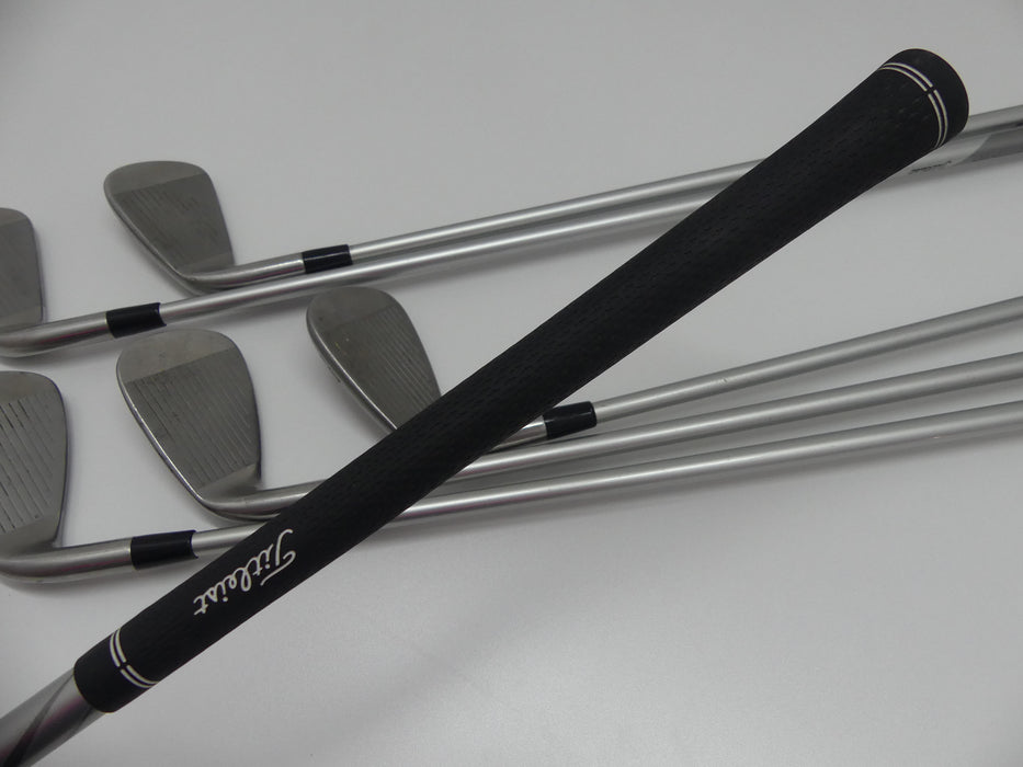 Titleist 714 AP1 Iron Set 5-PW Graphite Regular