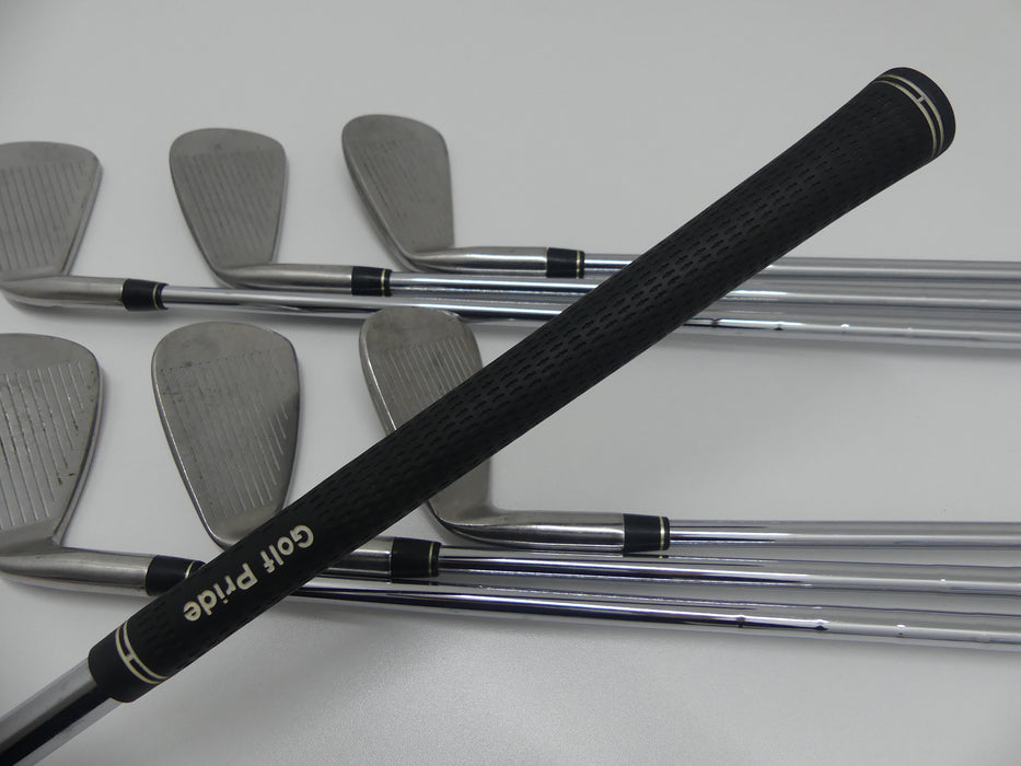 Taylormade 320 Series Iron Set 4-PW Stiff Steel
